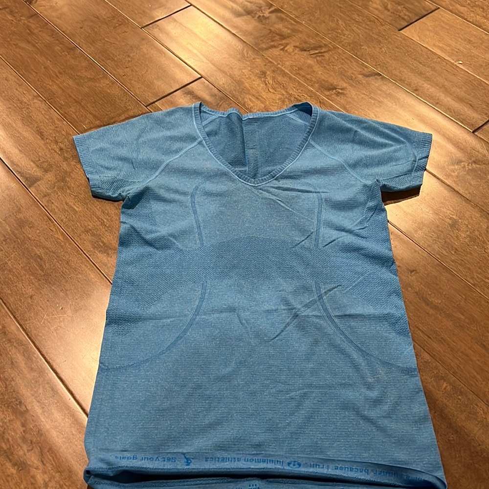Lululemon top